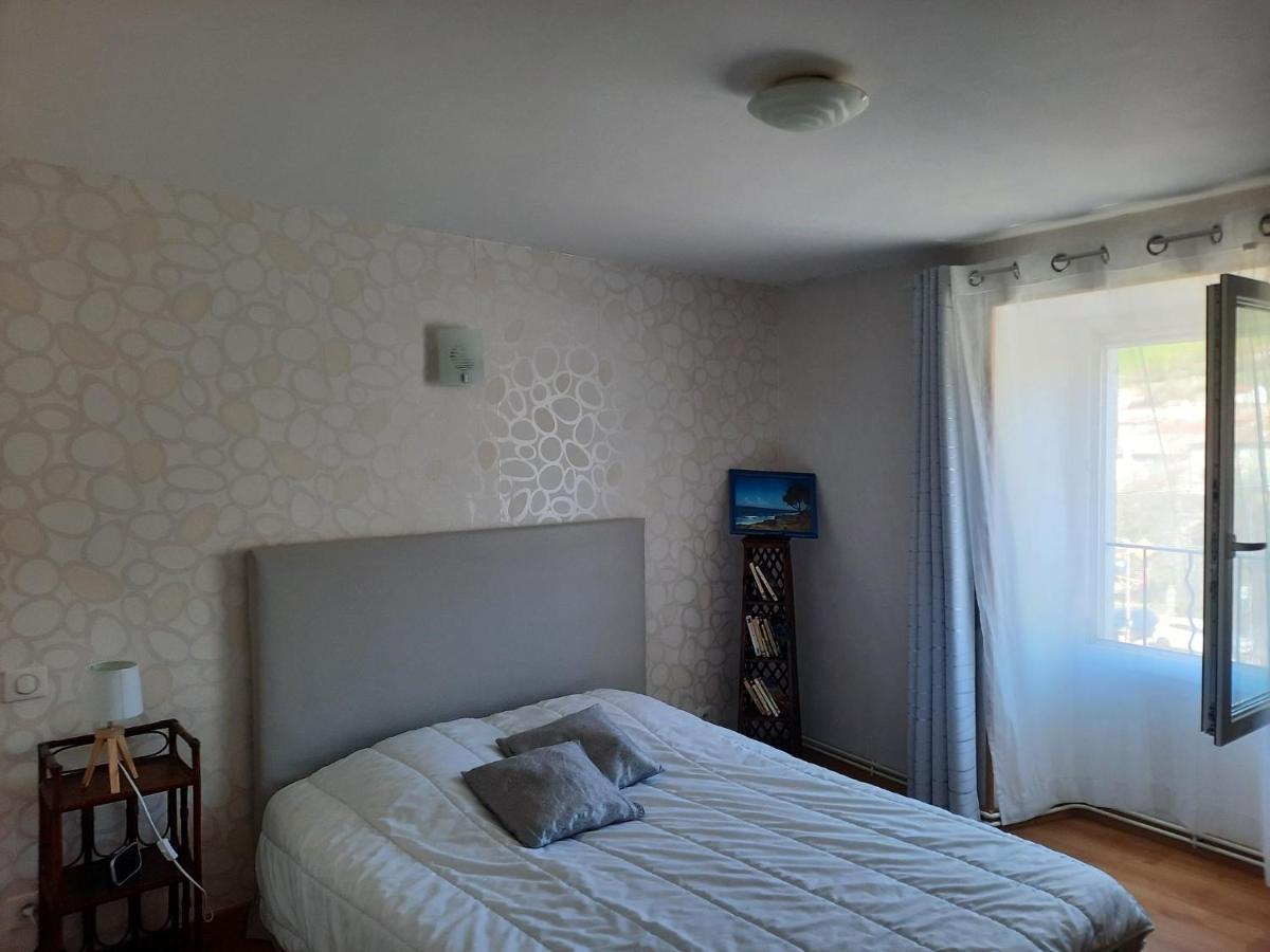 Maison Spacieuse Et Agreable Saint-Georges-de-Luzençon Kültér fotó