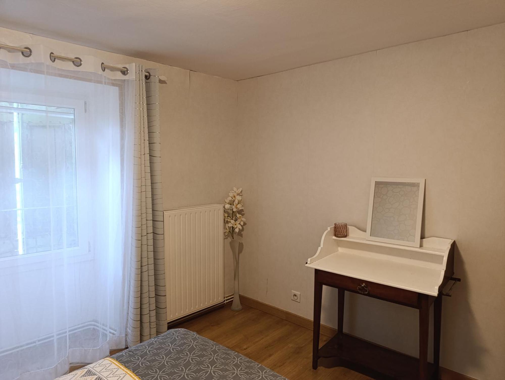 Maison Spacieuse Et Agreable Saint-Georges-de-Luzençon Kültér fotó