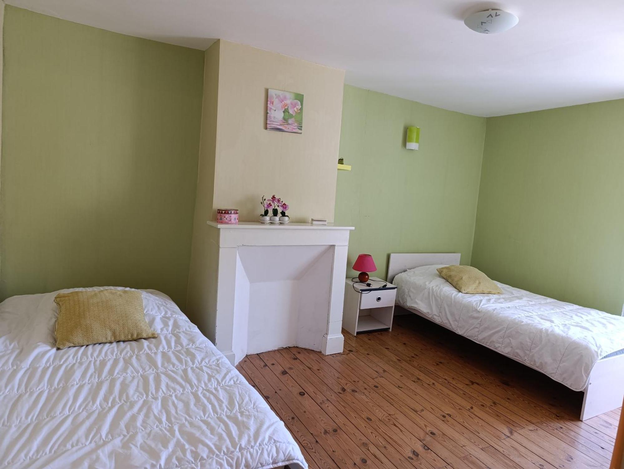 Maison Spacieuse Et Agreable Saint-Georges-de-Luzençon Kültér fotó