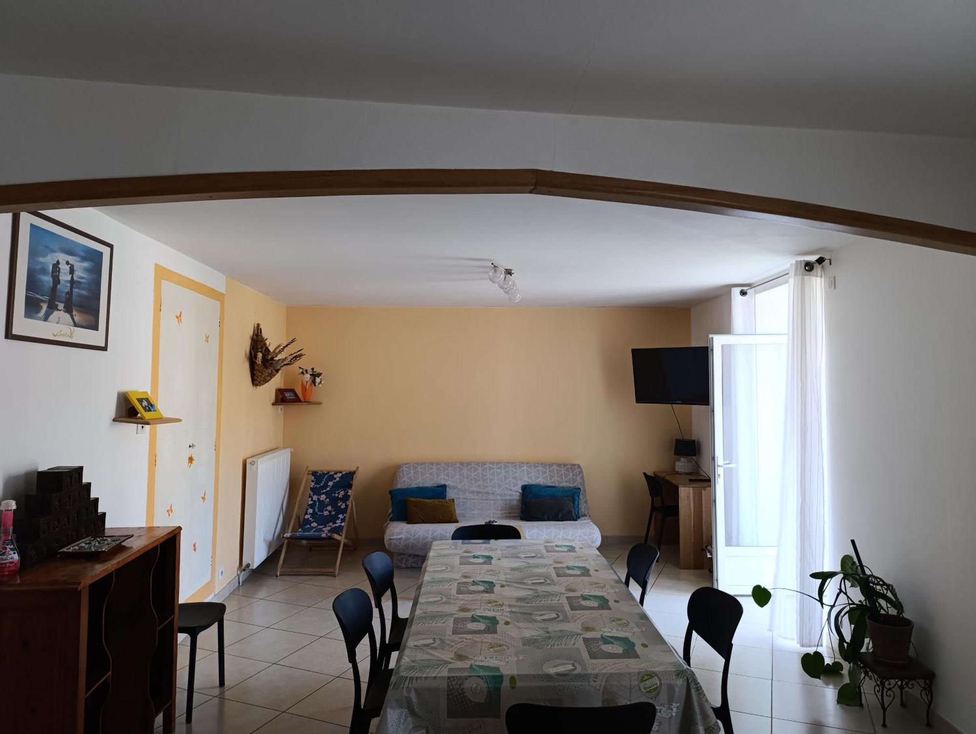 Maison Spacieuse Et Agreable Saint-Georges-de-Luzençon Kültér fotó