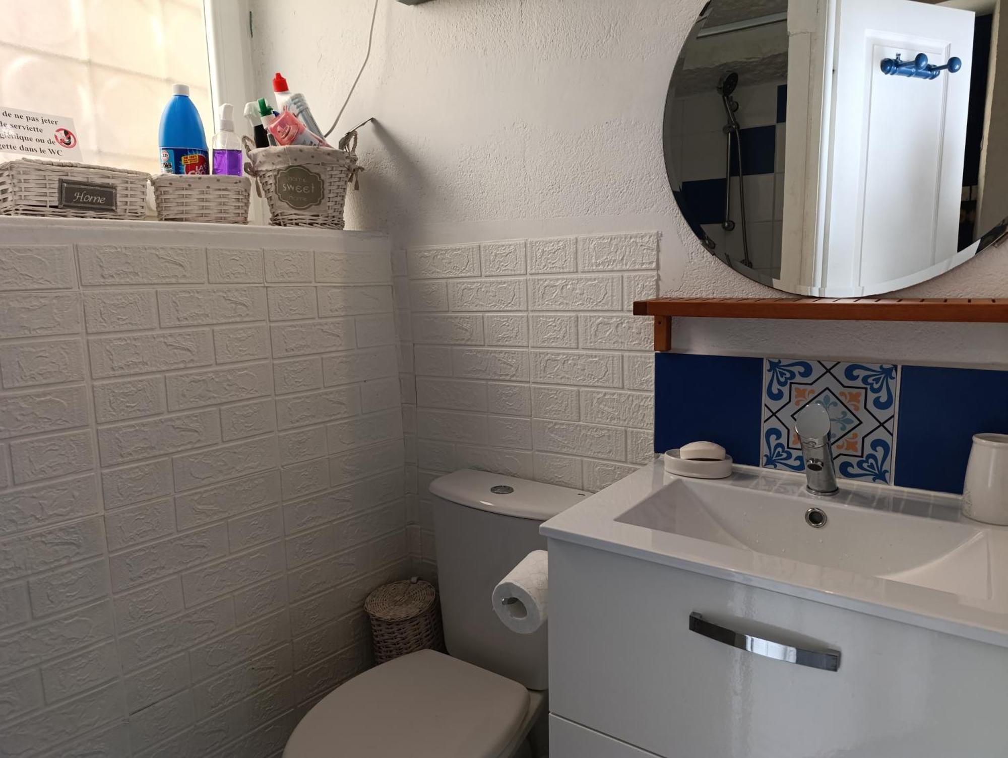 Maison Spacieuse Et Agreable Saint-Georges-de-Luzençon Kültér fotó