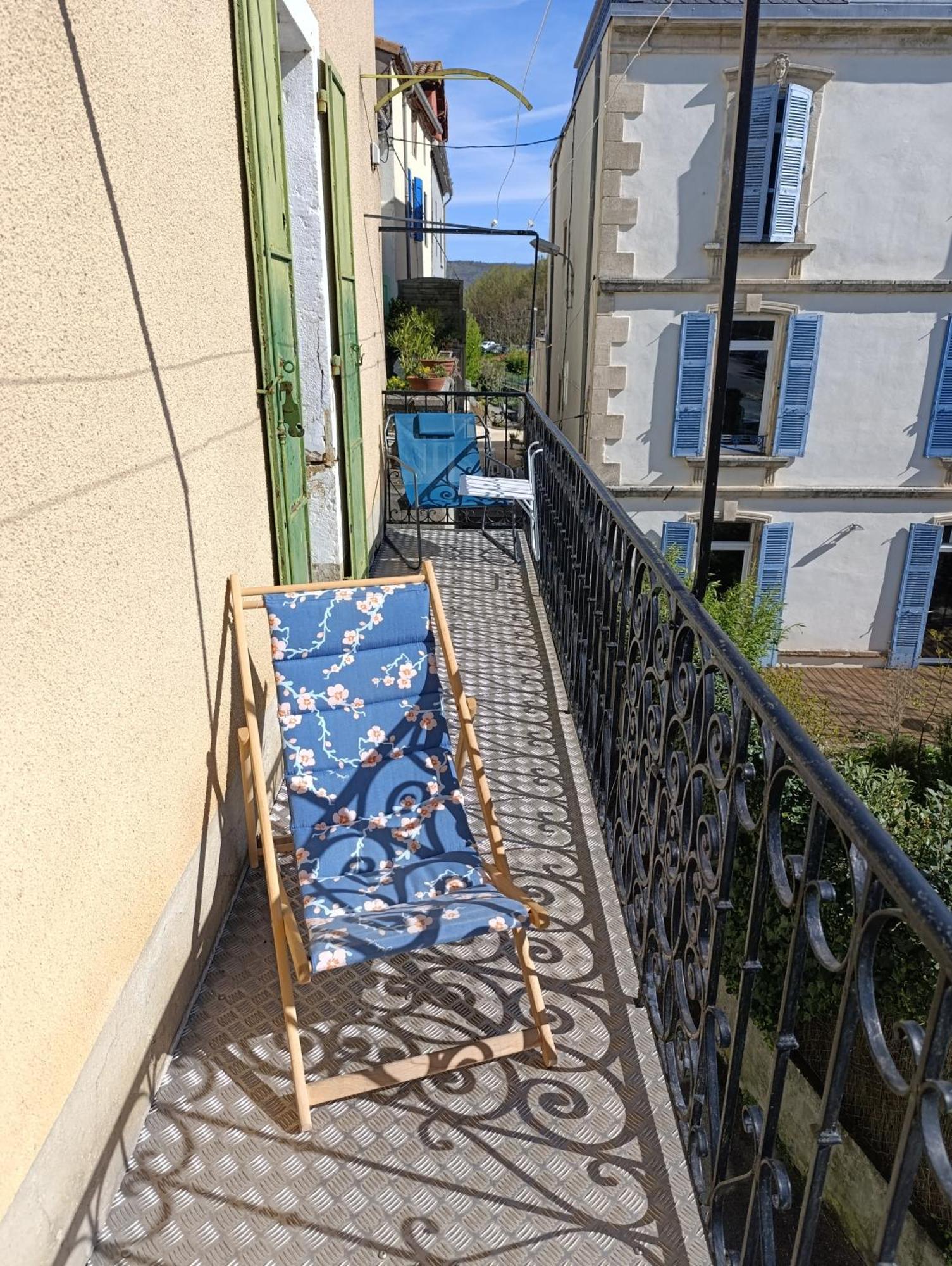 Maison Spacieuse Et Agreable Saint-Georges-de-Luzençon Kültér fotó